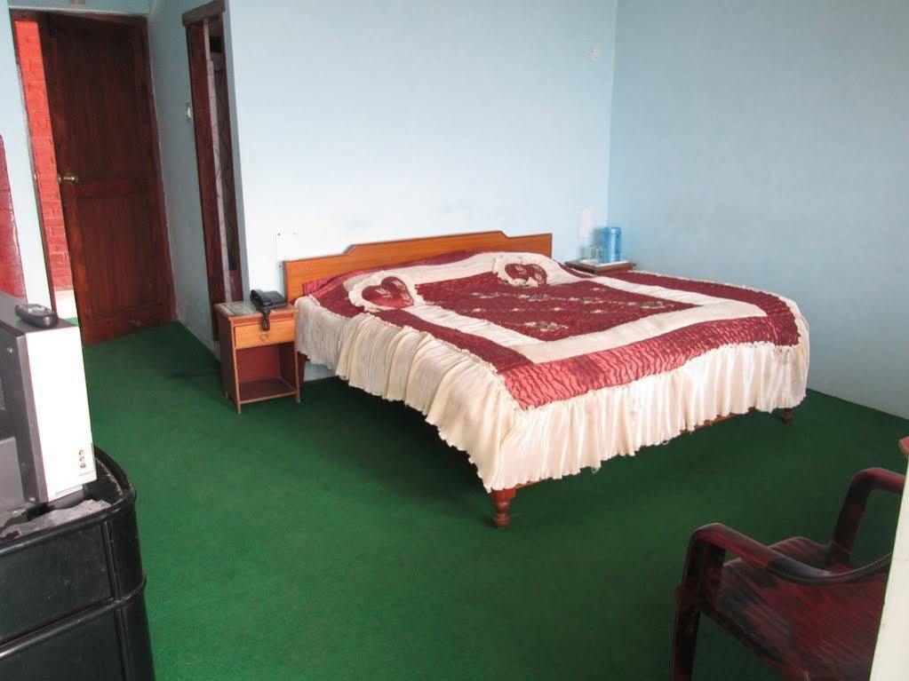 Kalawati Retreat Eco Village Resort Раникет Екстериор снимка